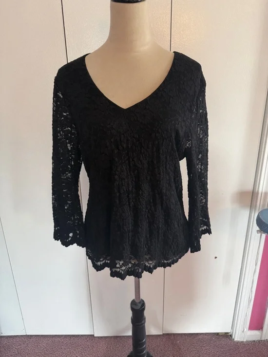 Joseph Black Lace V-Neck Long-Sleeve Blouse - Picture 4 of 7